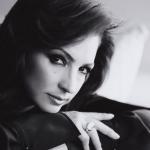 artist image Gloria Estefan I'm Not Giving You Up Destiny