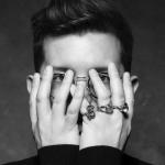 artist image Simon Curtis Brainwash Super 8-Bit Heart
