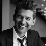 artist image Matt Dusk Fly Me To The Moon Two Shots
