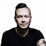 artist image Mike Perry Fell In Love With An Alien (feat. Mentum) Fell In Love With an Alien - Single