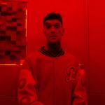 artist image yngluv versace versace - Single