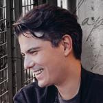 artist image Suat Suna Aramizda Ucurumlar Hasret Fenerleri